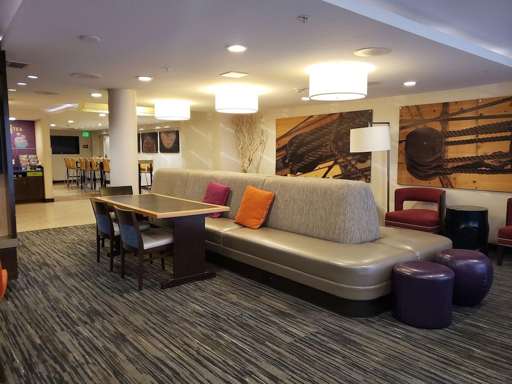 Comfort Inn & Suites Baltimora Esterno foto